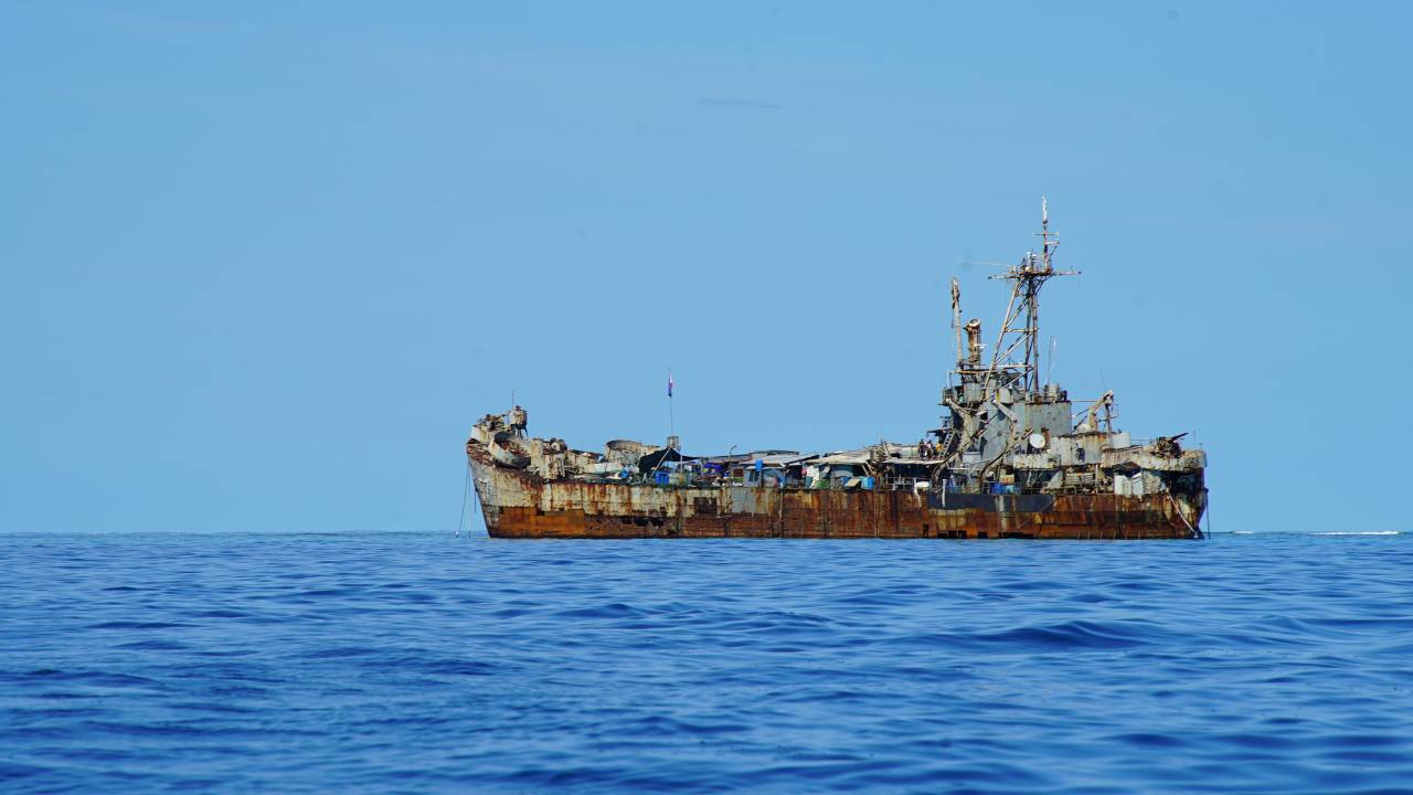 Inside Philippines&rsquo; dangerous mission in the South China Sea