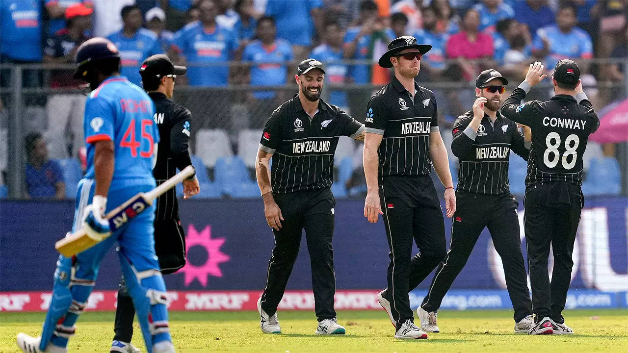 Watch: Kane Williamson’s gorgeous catch to dismiss Rohit Sharma in World Cup semifinal | Cricket Information – Instances of India