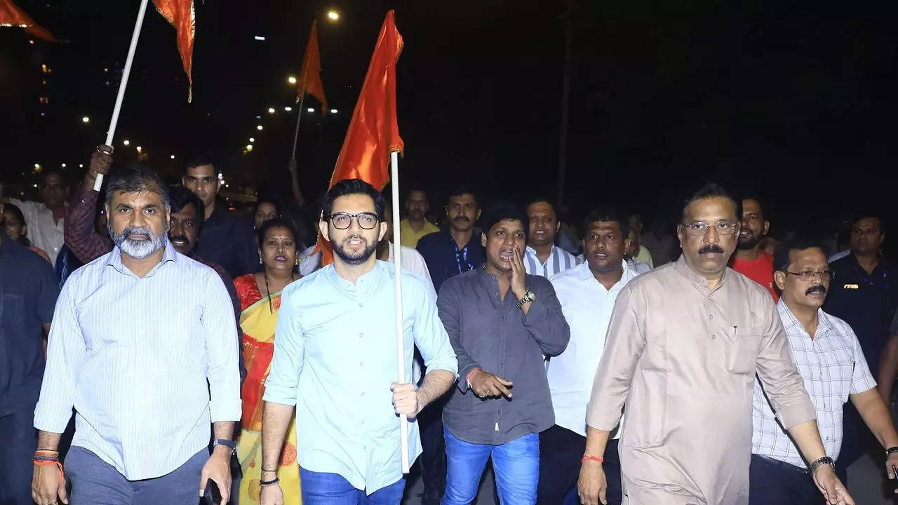 BMC files FIR against Aaditya Thackeray, Sachin Ahir and Kishori Pednekar for opening Lower Parel's Delisle Bridge