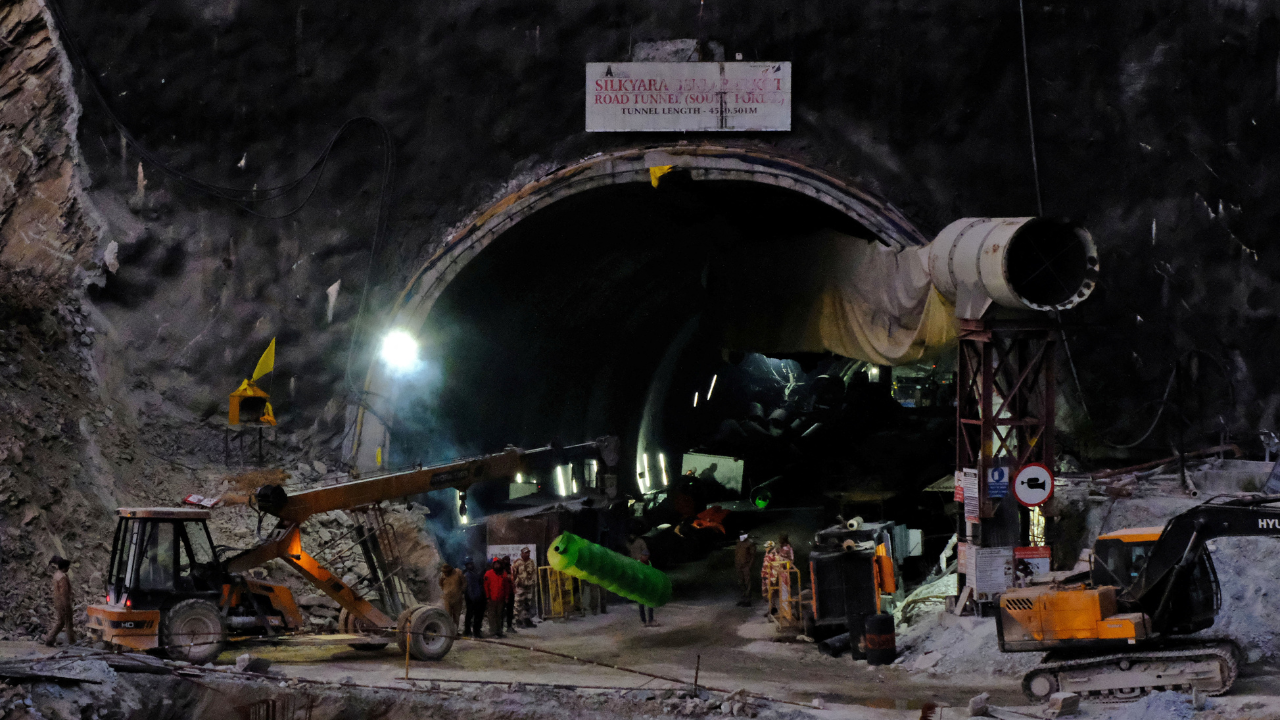Frequent obstacles delay tunnel rescue ops, option to use manual cutters not ruled out