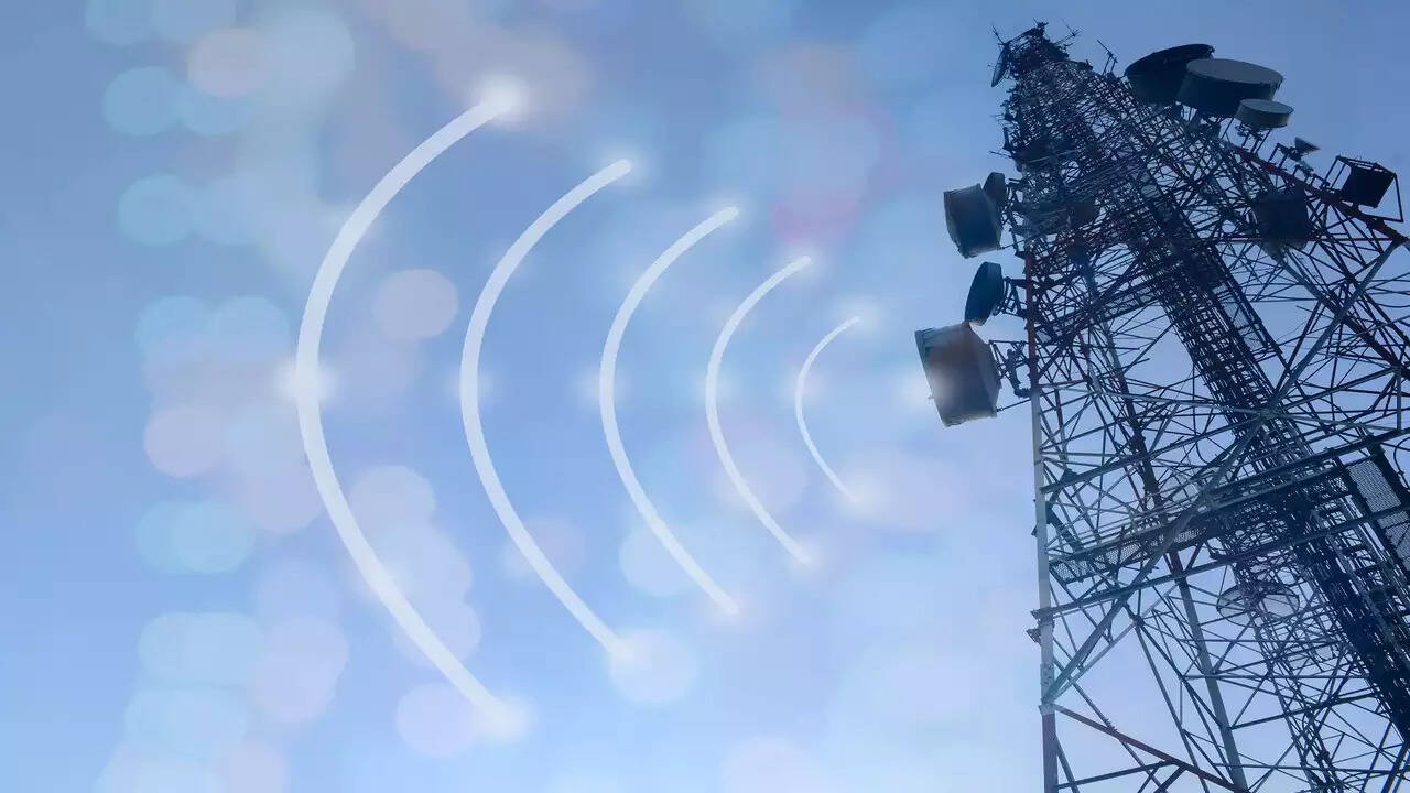 50-metre-tall mobile tower stolen from UP village
