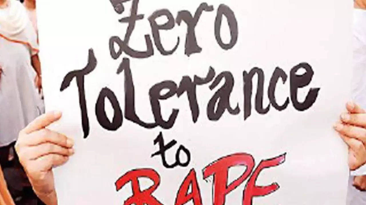 Neighbour holds 15-yr-old hostage, rapes her; booked