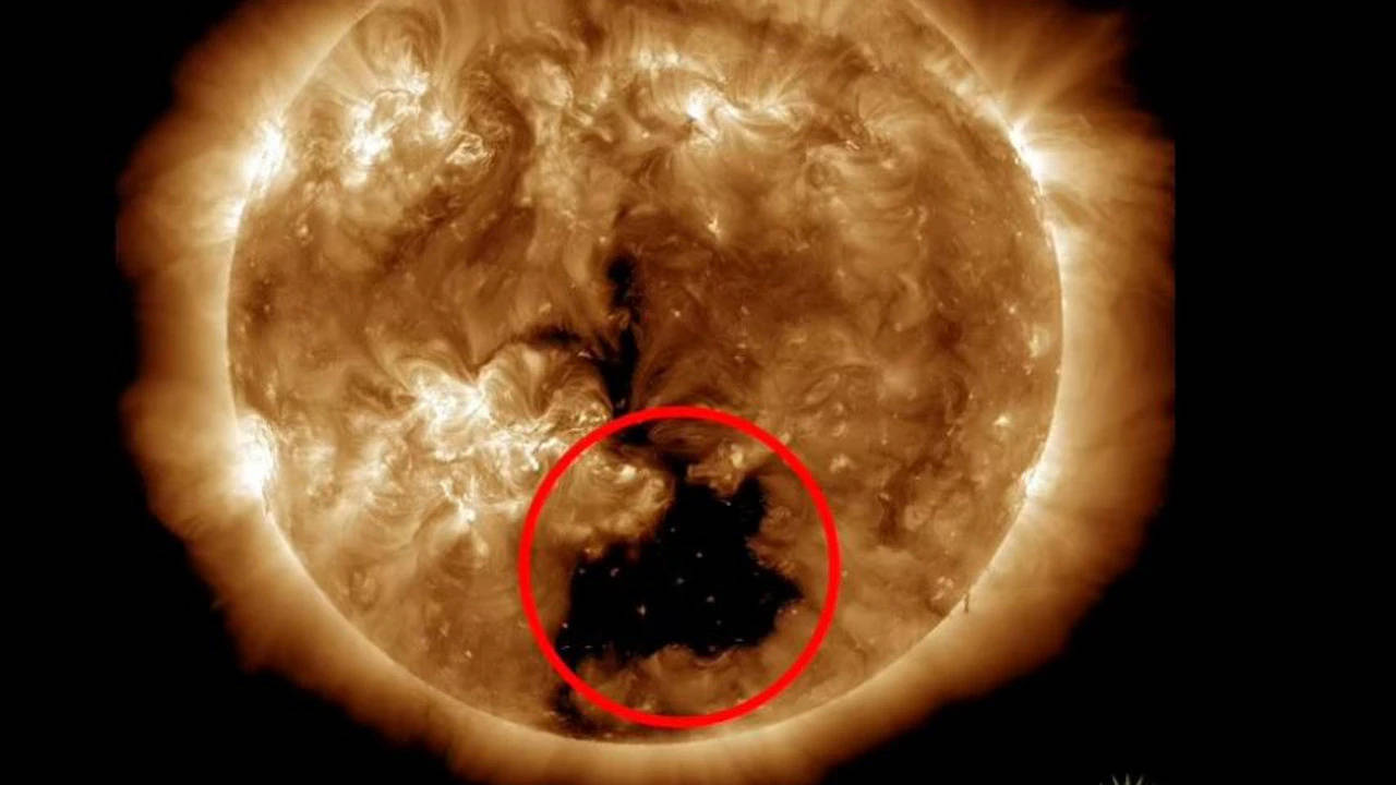 msid 105780407,imgsize 71298 Earth faces epic battle: Giant 'hole' in sun threatens unprecedented blast