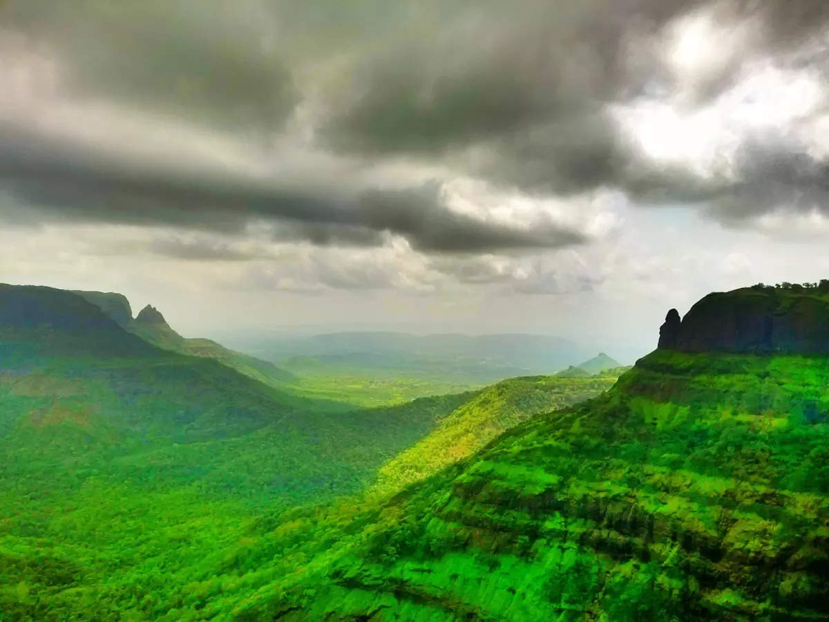 What makes Matheran in Maharashtra a unique hill station in India?