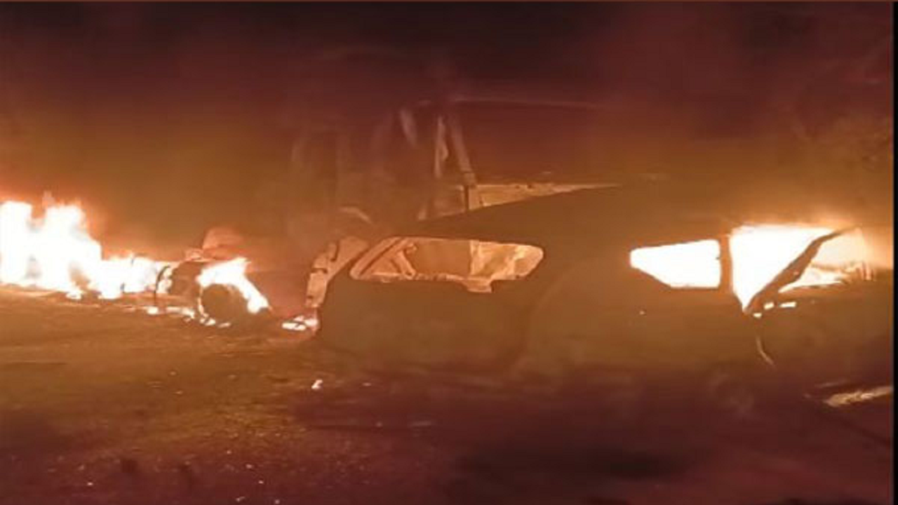 8 charred to death in car-truck collision on UP highway