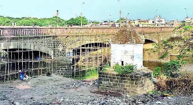 Gondal’s heritage bridges: Intach wants more experts be roped in before repairs