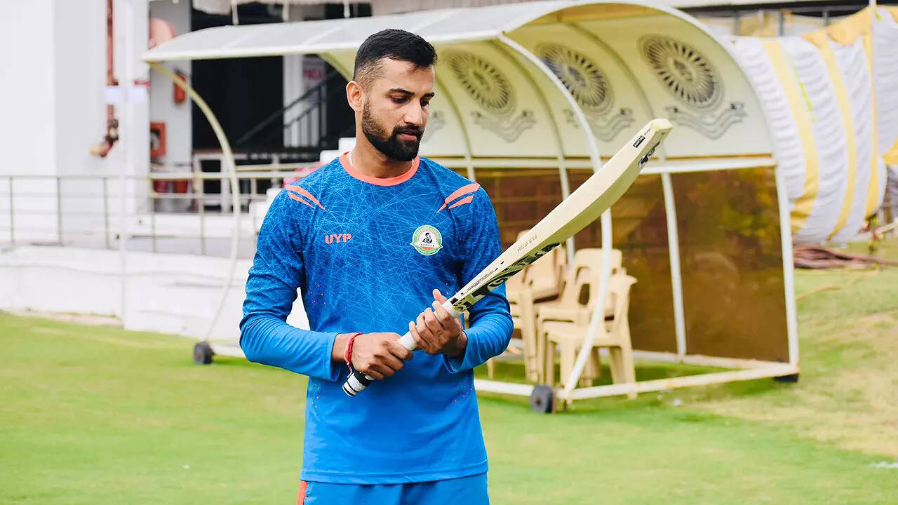 Rajasthan Royals pick paan stall owner's son Shubham Dubey for Rs 5.8 crore