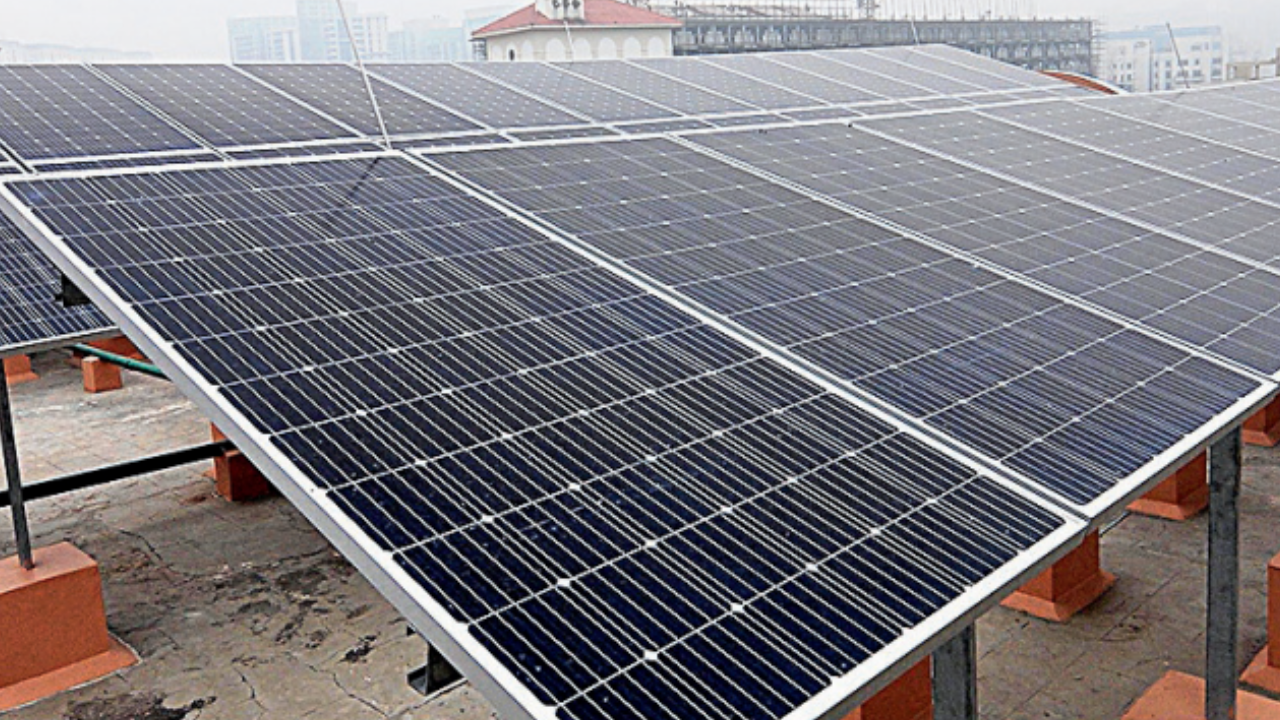 Gurgaon cold to solar energy, panels installed only on 4,300 buildings