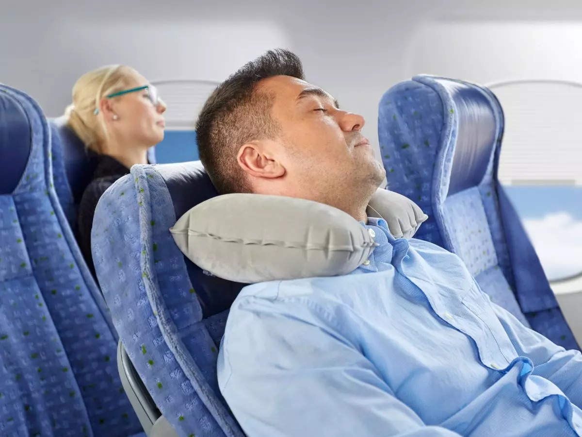 How to sleep better on a plane?