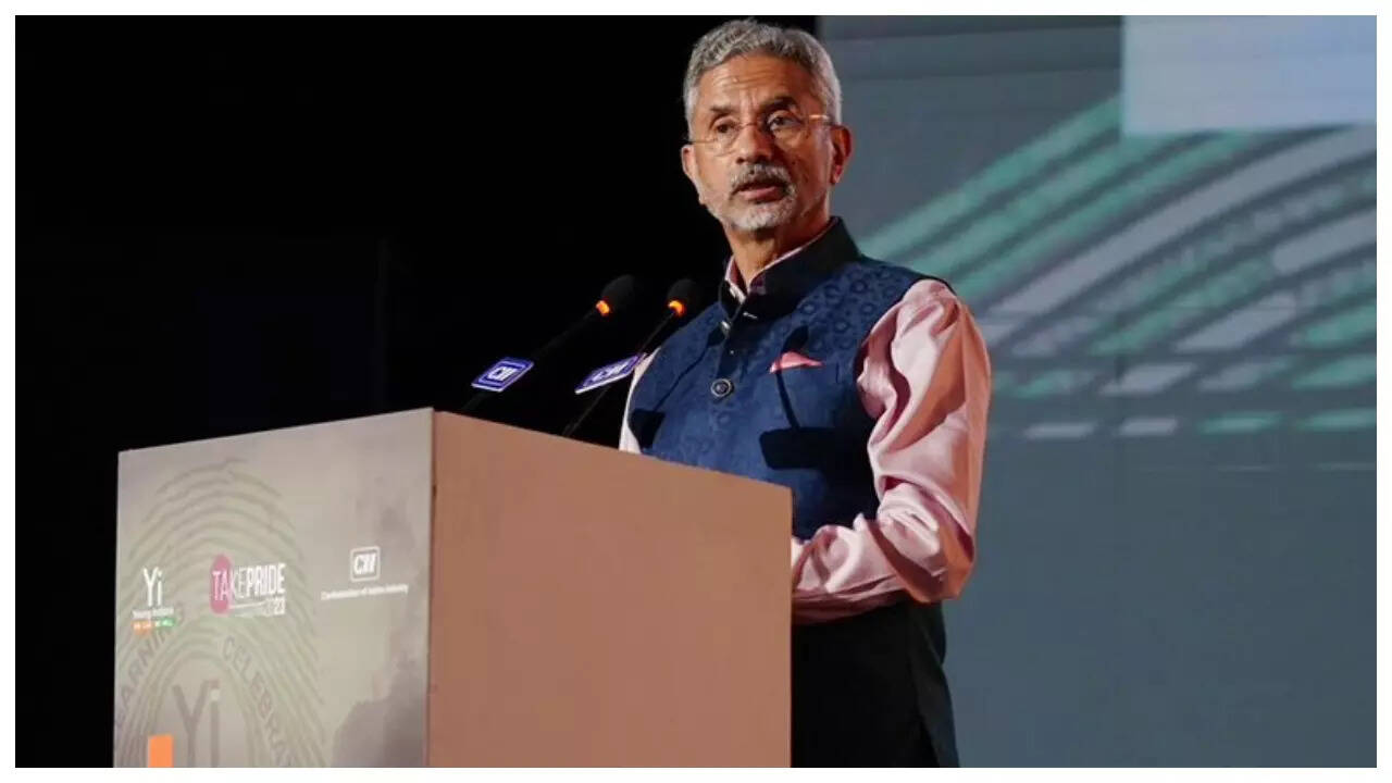 Dual citizenship poses challenges, but debate still alive: Jaishankar