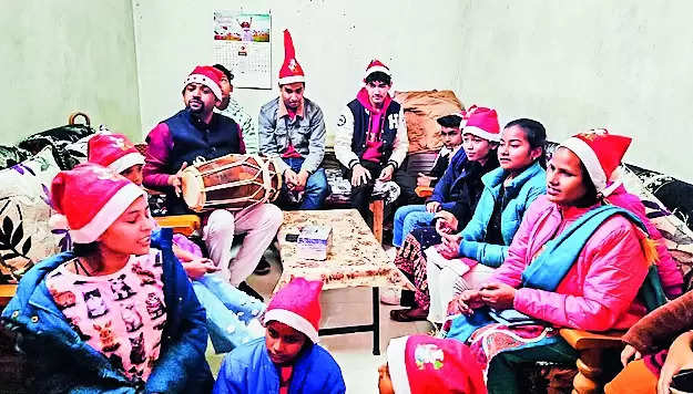 Folk Goes Carol, As Composers Lend Desi Tones | Lucknow News – Times of India