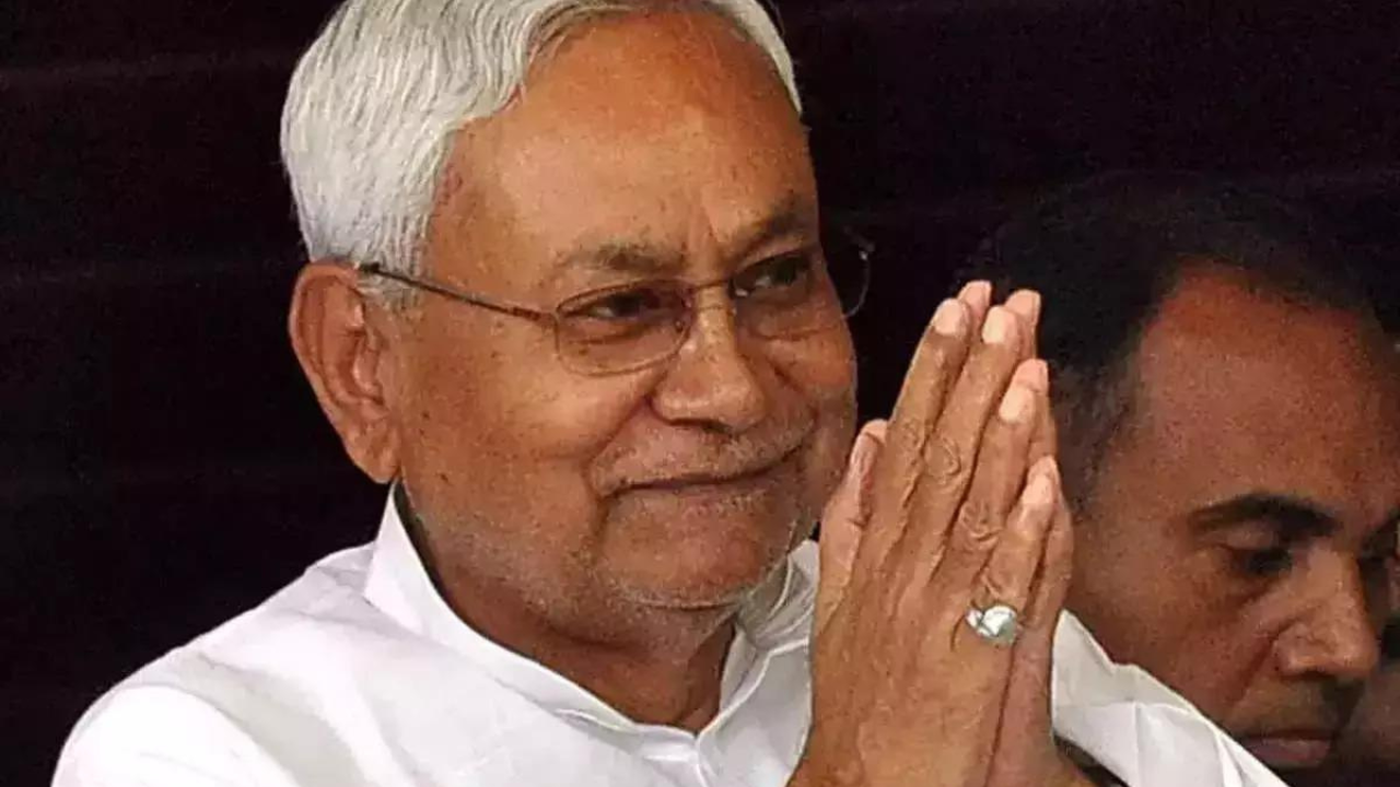 Bihar Cabinet decides to give govt employee status to around 3.5 lakh contractual teachers – Times of India