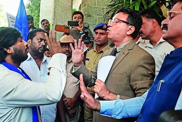 Pending pay: Workers threaten to shut down BBMP crematoria | Bengaluru News – Times of India