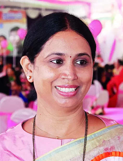 No woman should be deprived of the Gruha Lakshmi scheme’s benefit: Women and child welfare minister | Hubballi News – Times of India