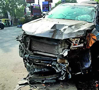 Bikers, pedestrians among 7 injured in 5 accidents – Kolkata News | Kolkata News – Times of India