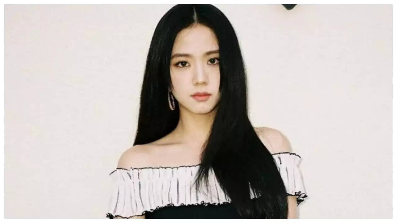 BLACKPINK’s Jisoo moves to brother’s agency for solo activities: Report | K-pop Movie News – Times of India