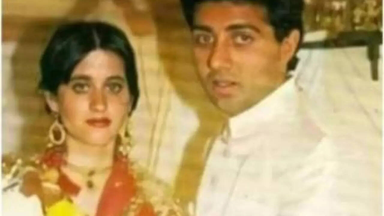 Sunny Deol with wife Pooja Deol