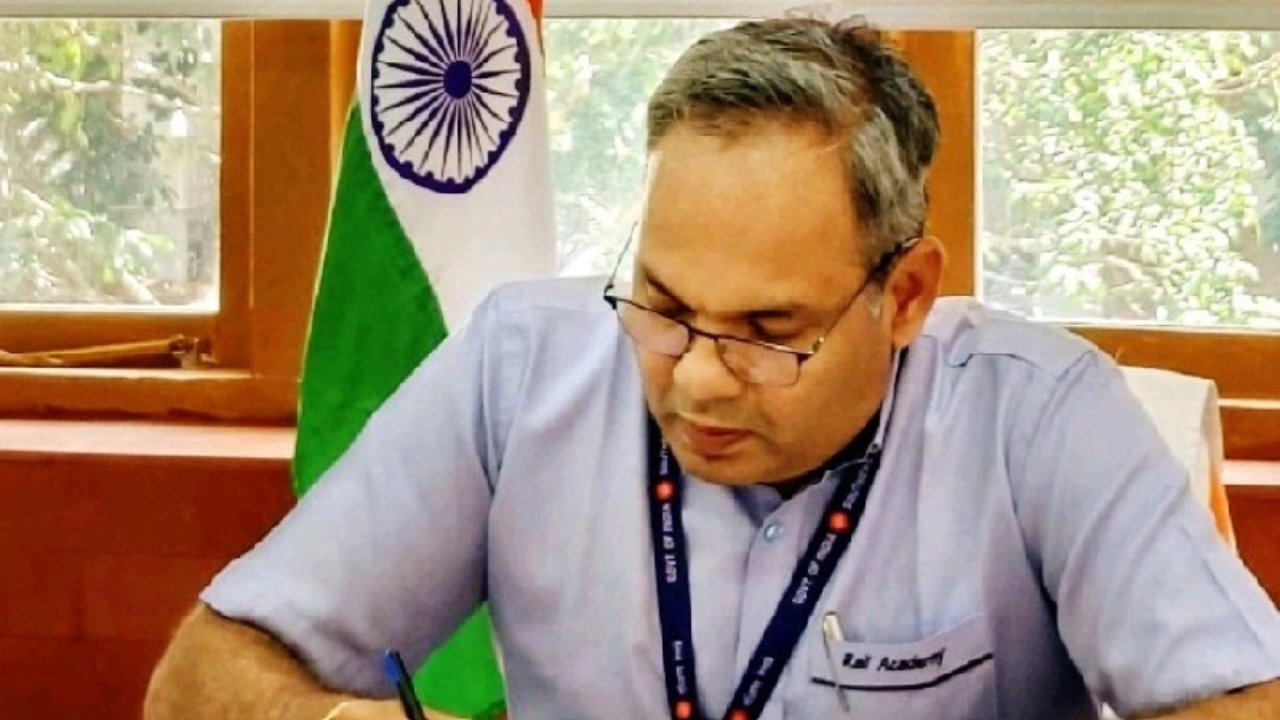 Sachinder Mohan Sharma is new DRM of NR Lucknow division | Lucknow News – Times of India