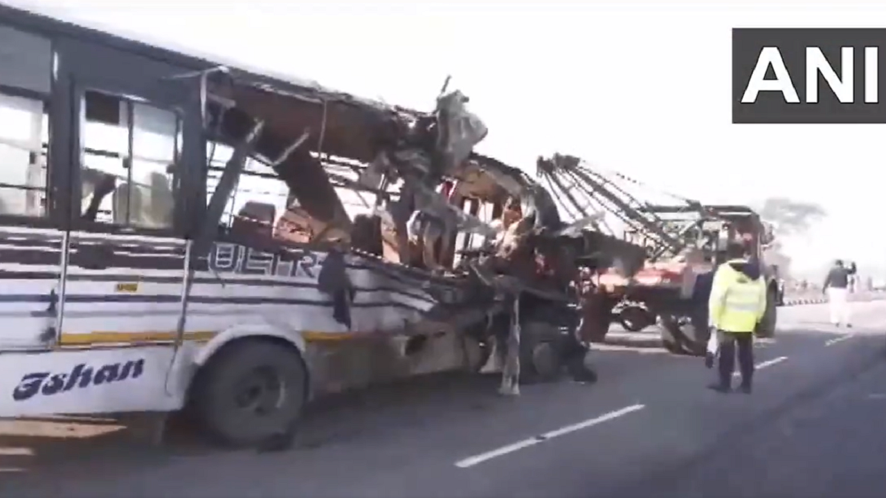 12 killed, 25 injured in head-on collision between truck and bus in Assam's Golaghat