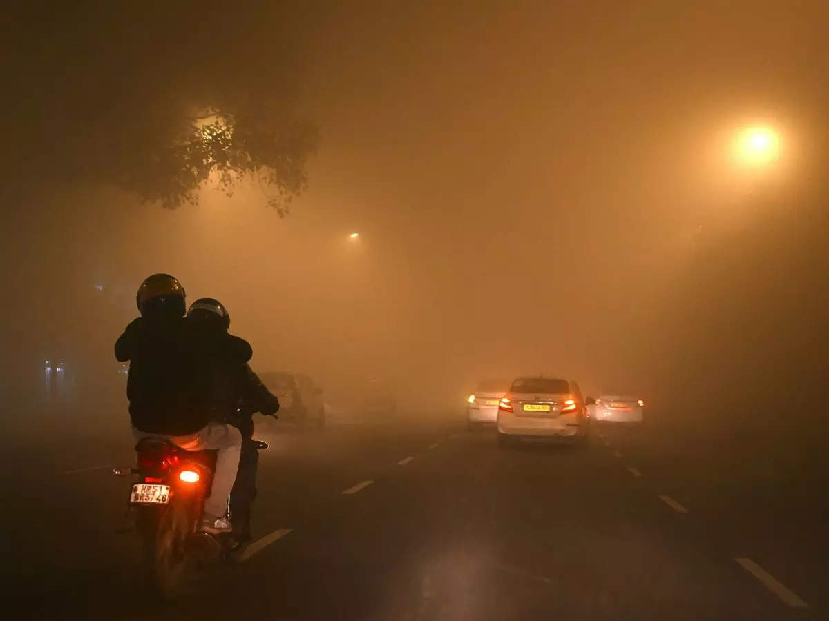 Fog causes poor visibility in Delhi-NCR, flights and trains affected | Delhi News – Times of India