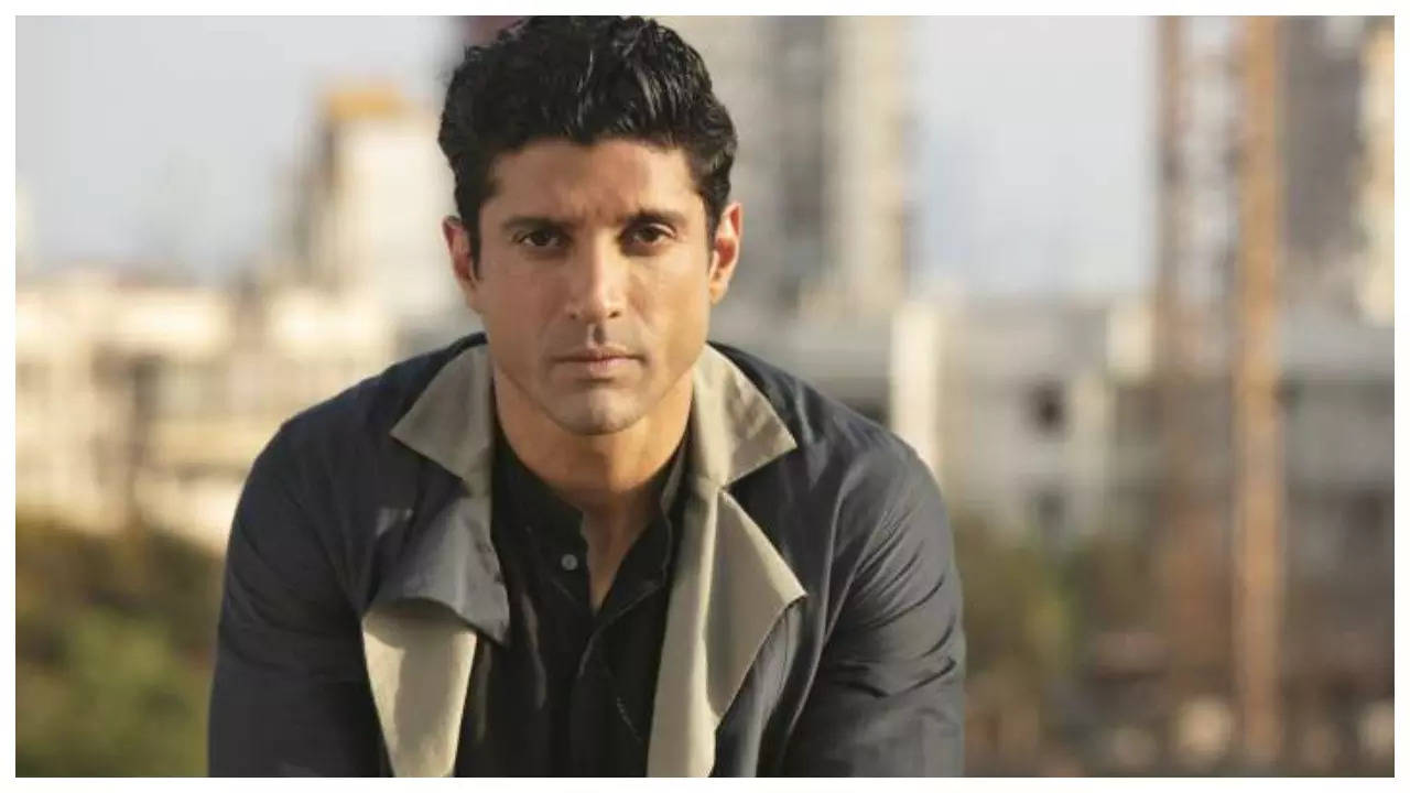 Farhan Akhtar reveals why he has stopped studying feedback on his social media posts | Hindi Film Information