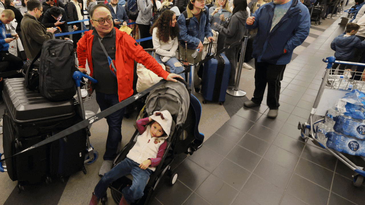 Boeing Max grounding goes global as carriers follow US order