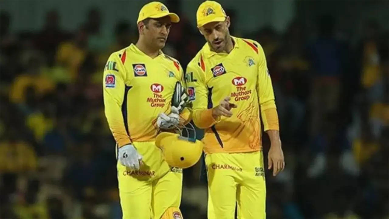 Faf feels 'very lucky' to play under Dhoni's captaincy