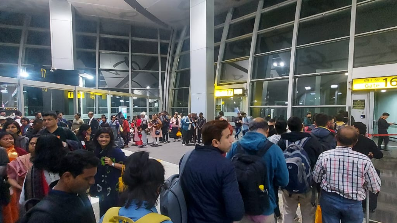 Odisha bound Air India Express flight turns back to Kolkata following mid air snag | Kolkata News – Times of India