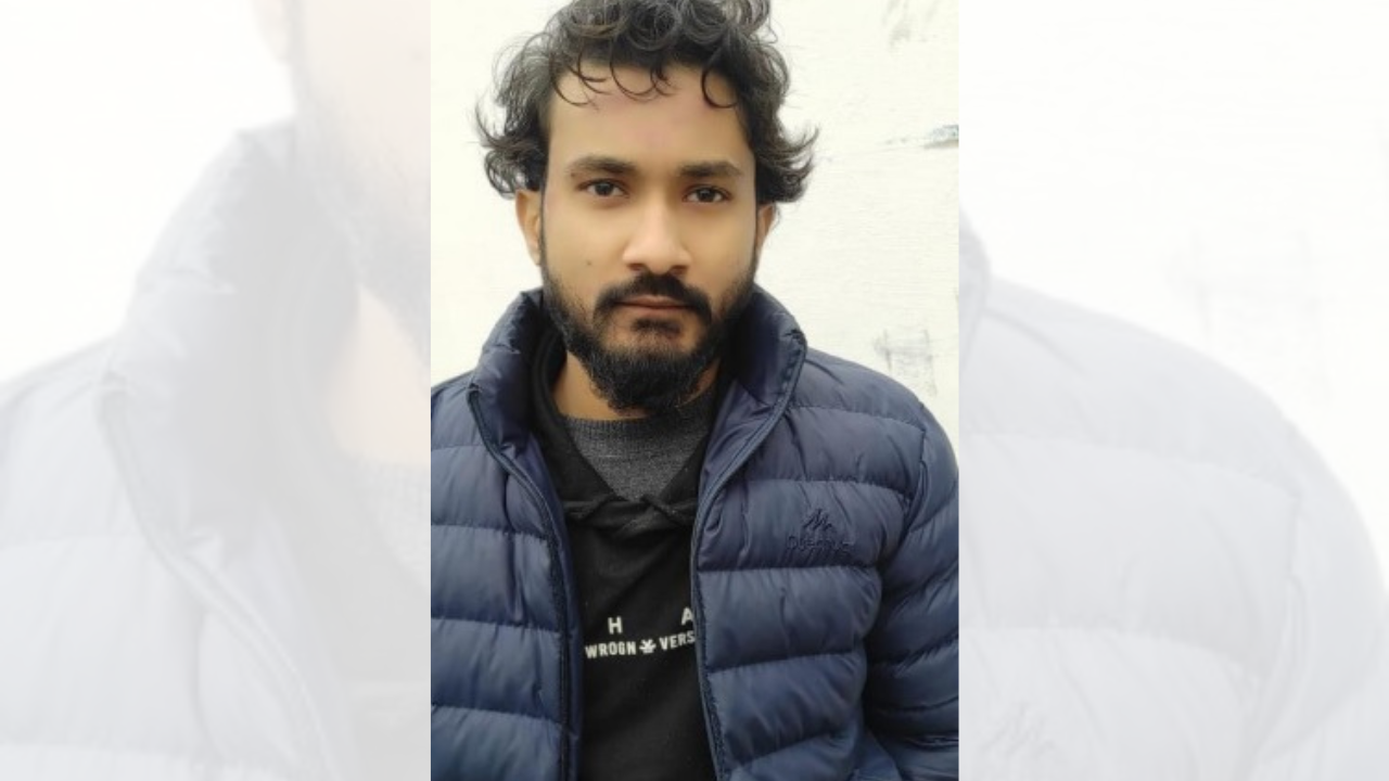 ATS arrests former AMU students for alleged involvement with IS and planning terror attack in UP | Lucknow News – Times of India