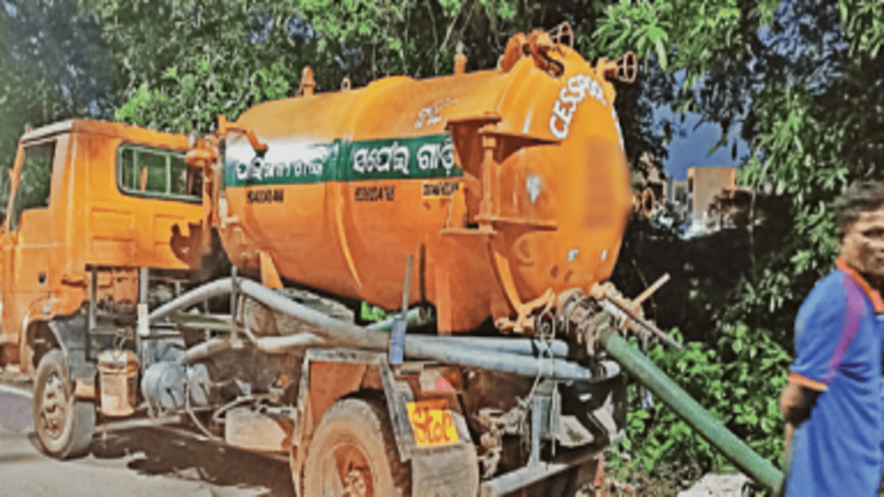 Homes and Businesses in Bhubaneswar Release Sewage into Open Drains | Bhubaneswar News – Times of India