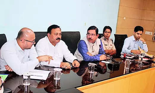 Union Minister Joshi Reviews Devpt Projects Taken Up In Twin Cities | Hubballi News – Times of India