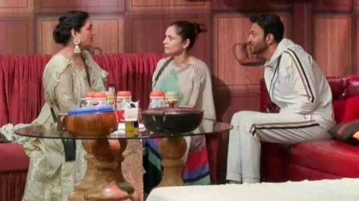 Bigg Boss 17: Ankita Lokhande‘s mom asks her daughter not to speak too much about the past hinting at Sushant; says, “Vicky ki family ko kaisa lagta hoga?”