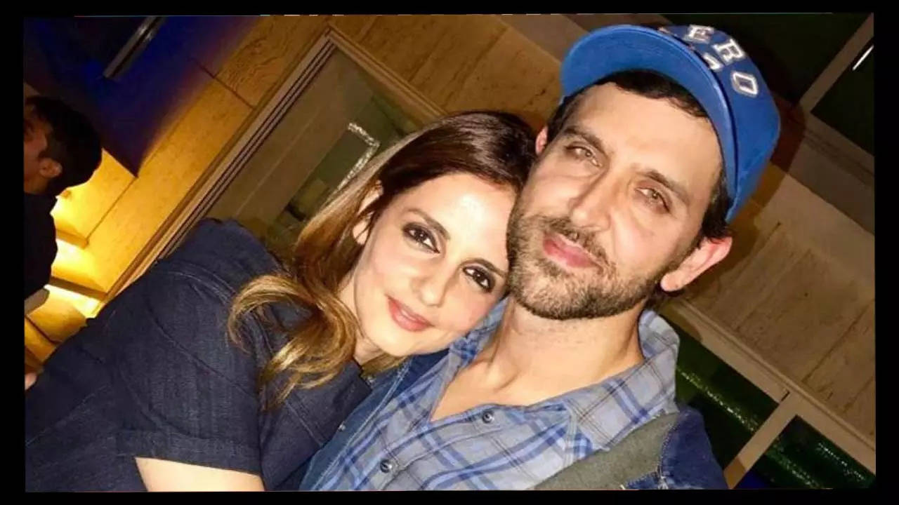 Hrithik Roshan noticed with ex-wife Sussane Khan at a Mumbai style occasion; Netizens nonetheless discover the ex-couple CUTE collectively | Hindi Film Information