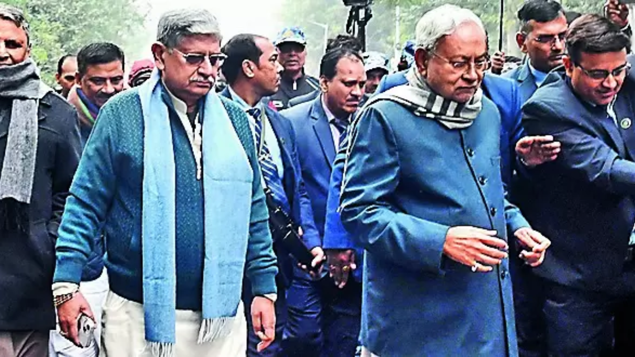 Nitish Attends Lalu’s Chura-dahi Feast But 2017 Bonhomie Missing | Patna News – Times of India