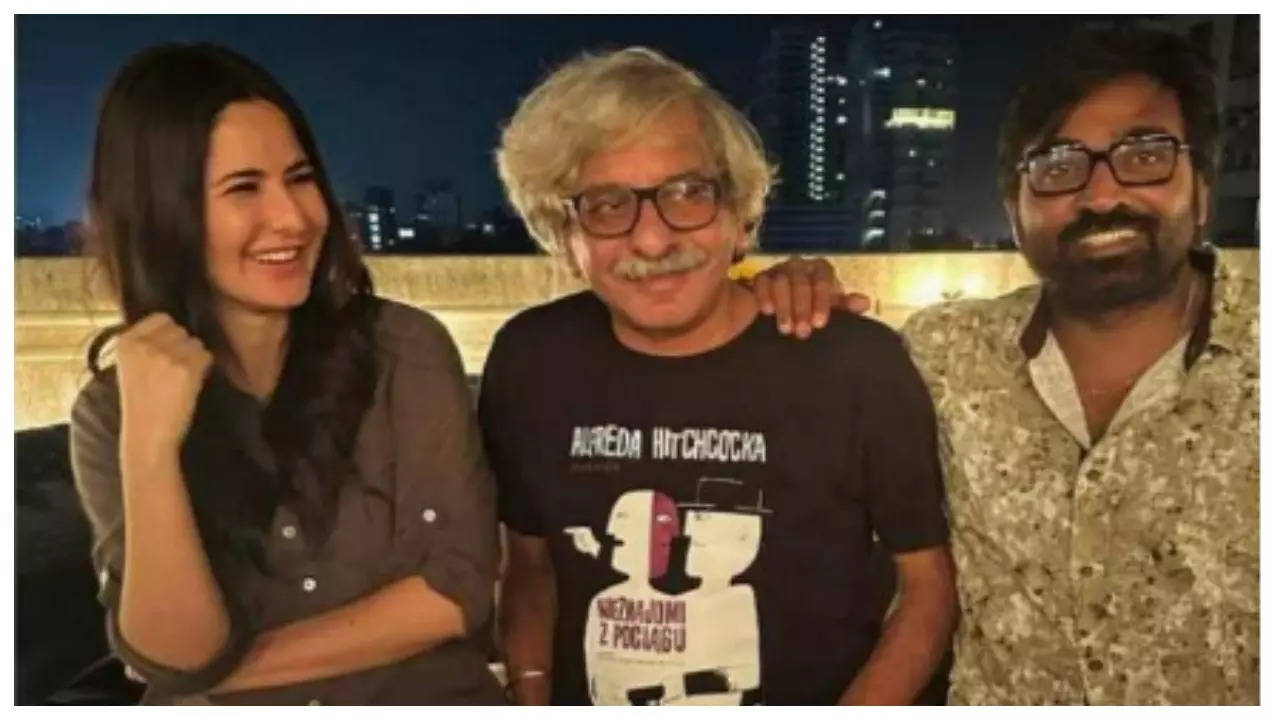 Merry Christmas: Katrina Kaif, Vijay Sethupathi and Sriram Raghavan get together for a fun filled evening: pics inside | Hindi Movie News – Times of India