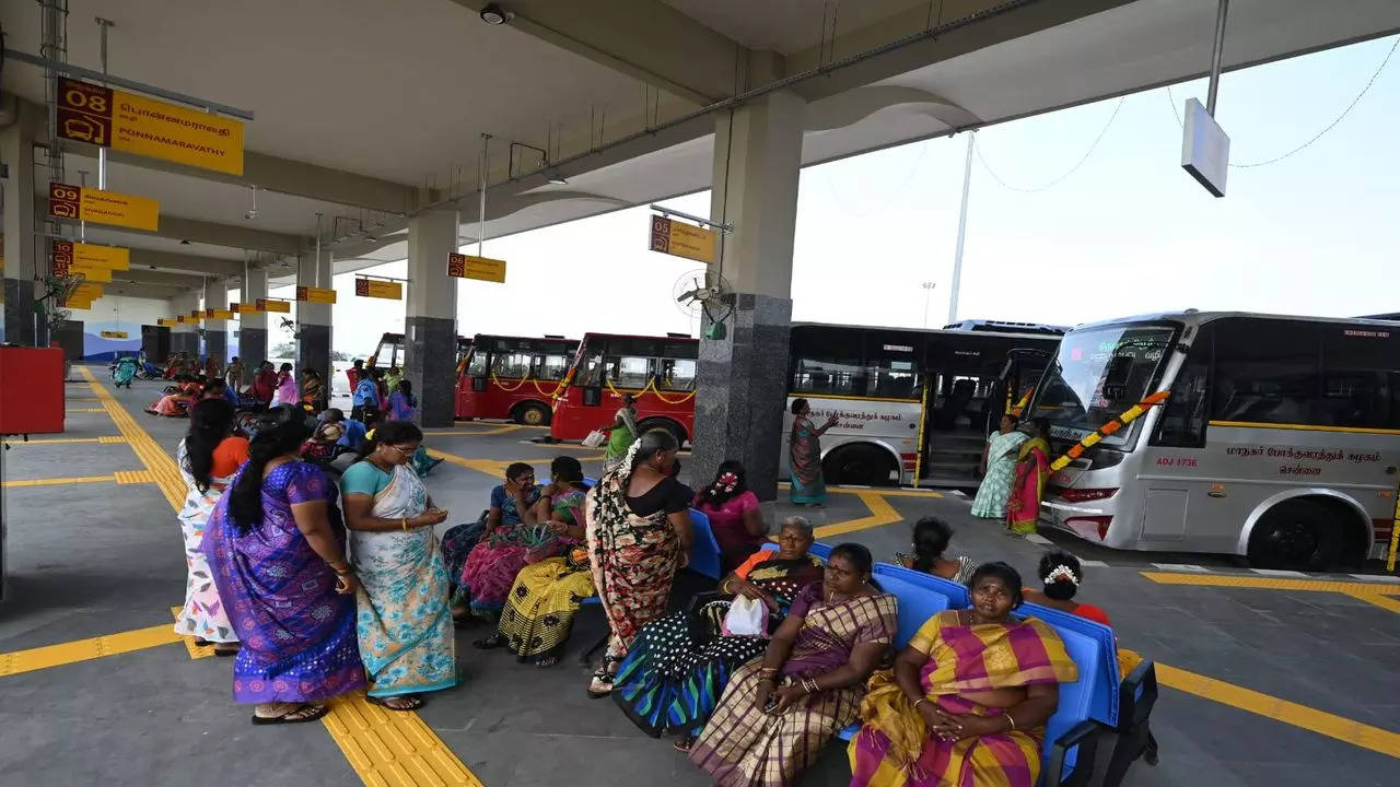 TN govt urged to run south-bound buses from both Koyembedu and Kilambakkam bus termini in Chennai | Chennai News – Times of India