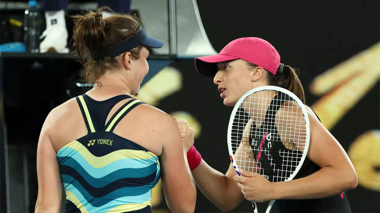 Teenager Noskova stuns Swiatek in Australian Open third round