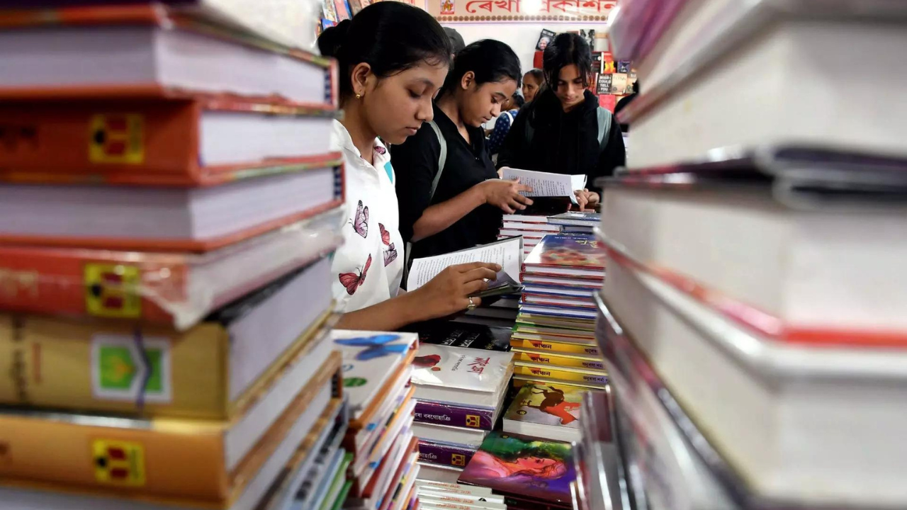 Youngsters Defy Digital Pull at Kolkata International Book Fair | Kolkata News – Times of India