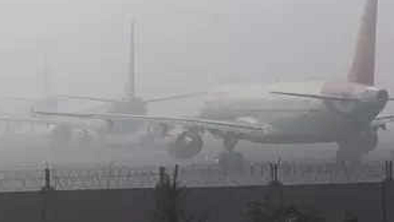 Flights, trains delayed in Delhi due to low visibility amid fog | Delhi News – Times of India