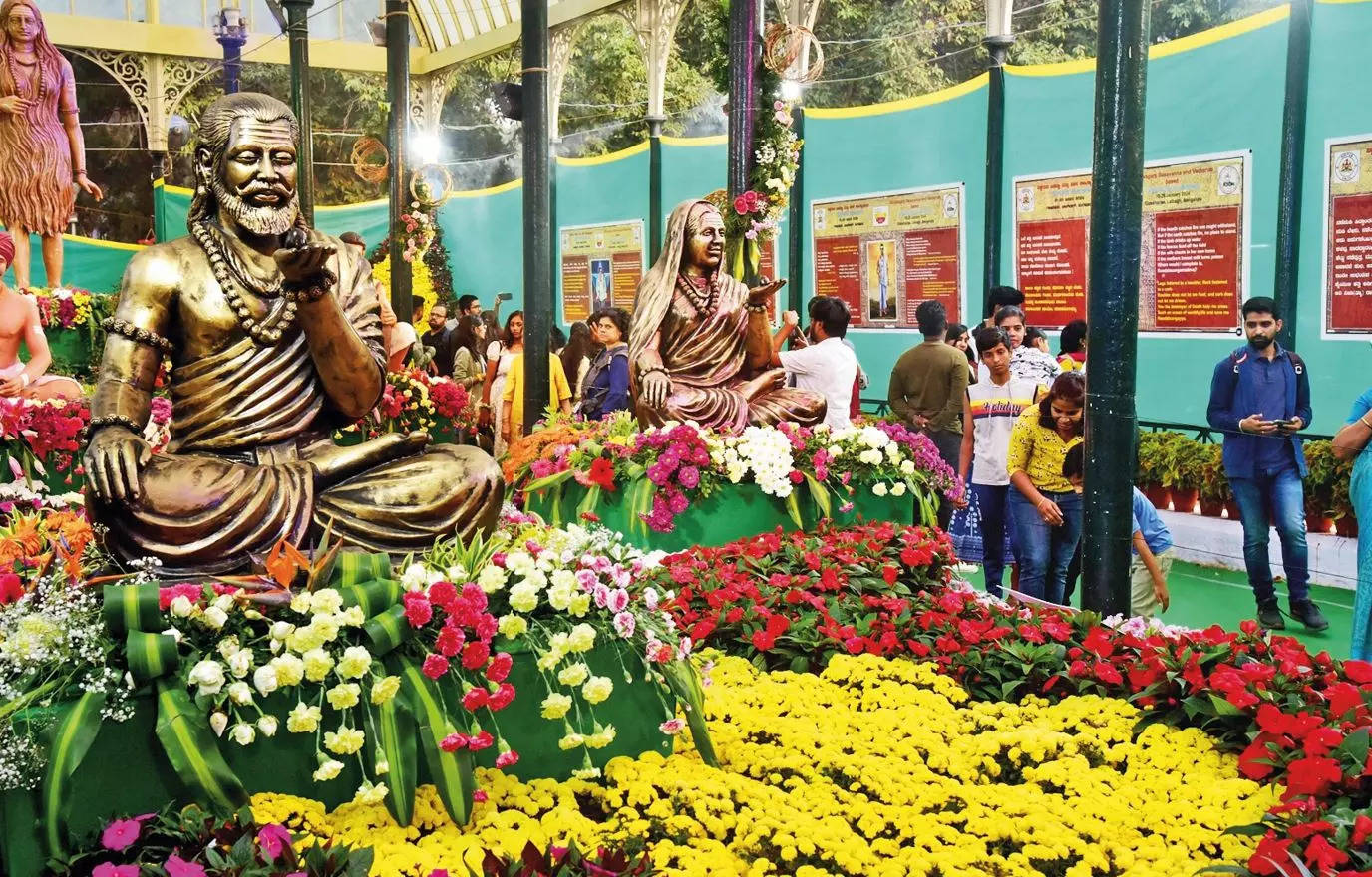 Karnataka’s history blooms at R-Day flower show at Lal Bagh | Bengaluru News – Times of India