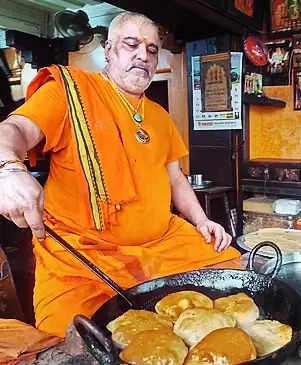 ‘kheer Puri’ Replaces Thali At 140-yr-old Itwari Bhojnalaya | Nagpur News – Times of India