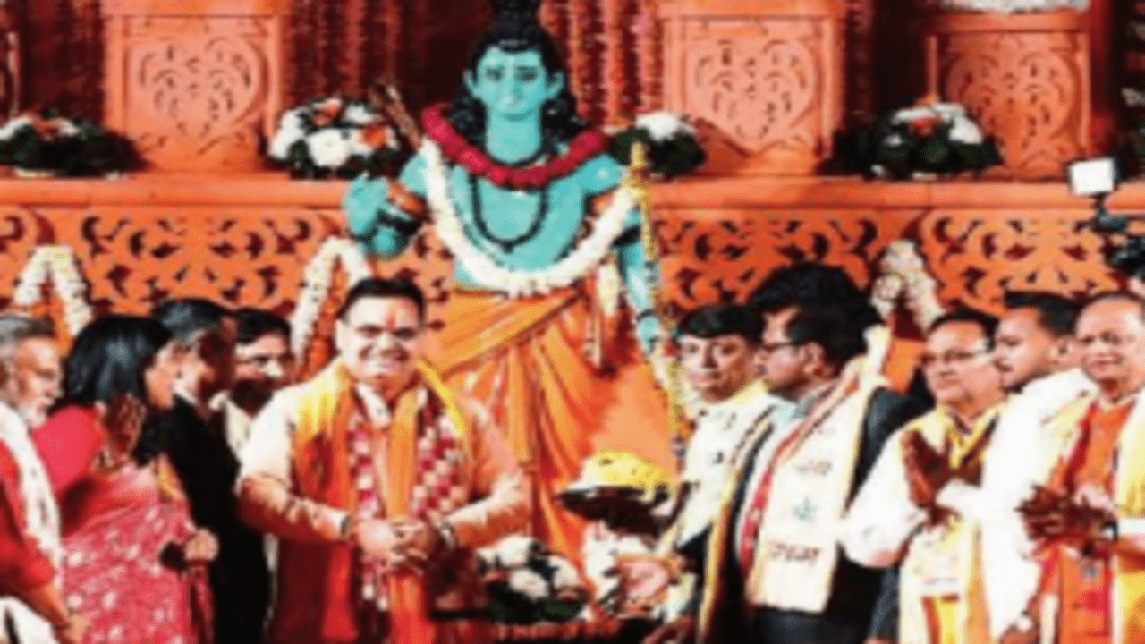 CM visits temples, says Ram Rajya will be established in Rajasthan | Jaipur News – Times of India