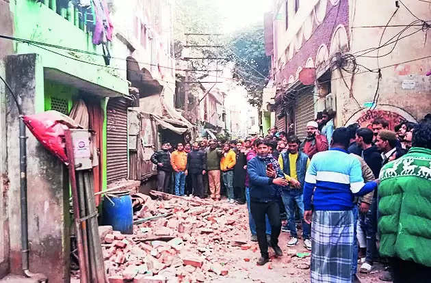 LPG Blast in Kanpur: 3 Rescued from Debris | Kanpur News – Times of India