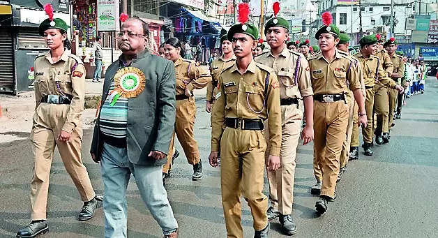 NCC members pay tribute | Netaji Subhas Chandra Bose | 127th birth anniversary | Guwahati | Guwahati News – Times of India