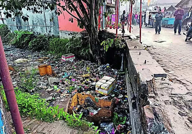 Dibrugarh’s lifesaver drain turns into landfill | Guwahati News – Times of India