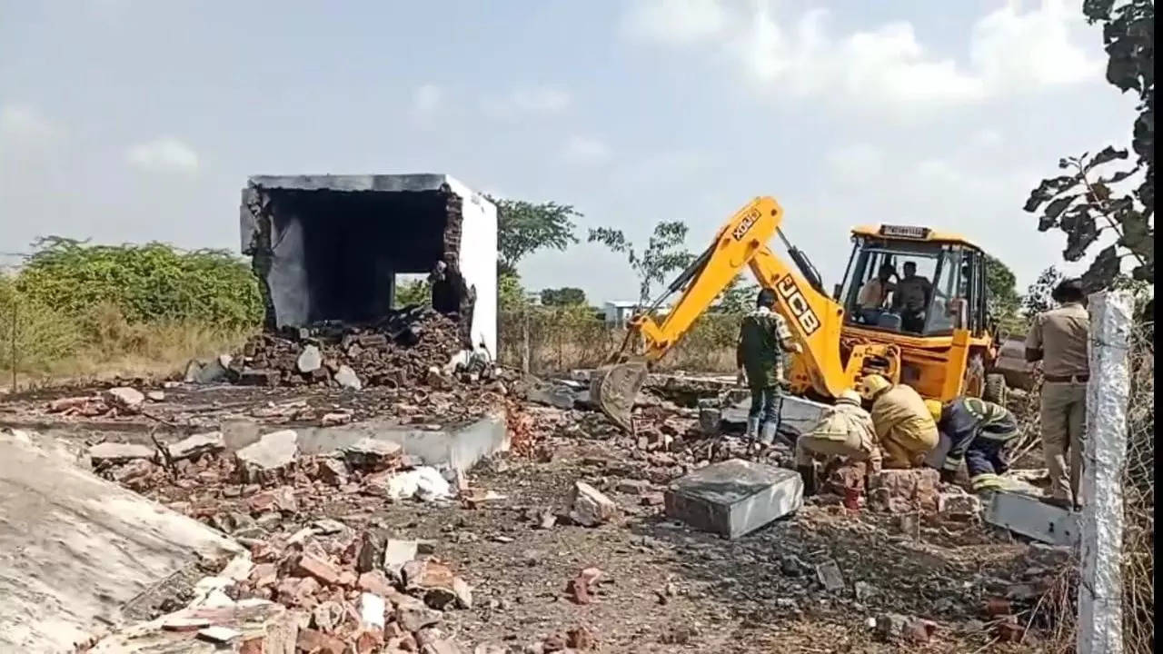 Latest News: TN fireworks unit blast death toll rises to three | Chennai News – Times of India