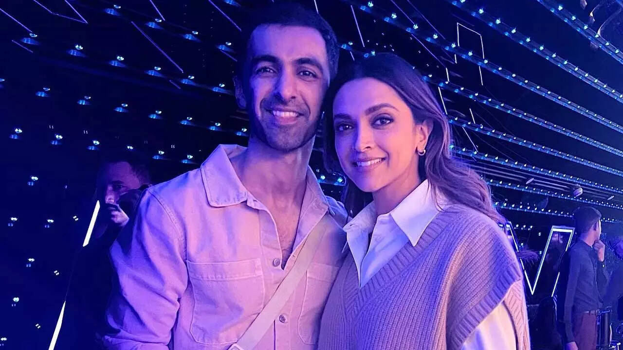 Deepika poses with Rohan Gurbaxani
