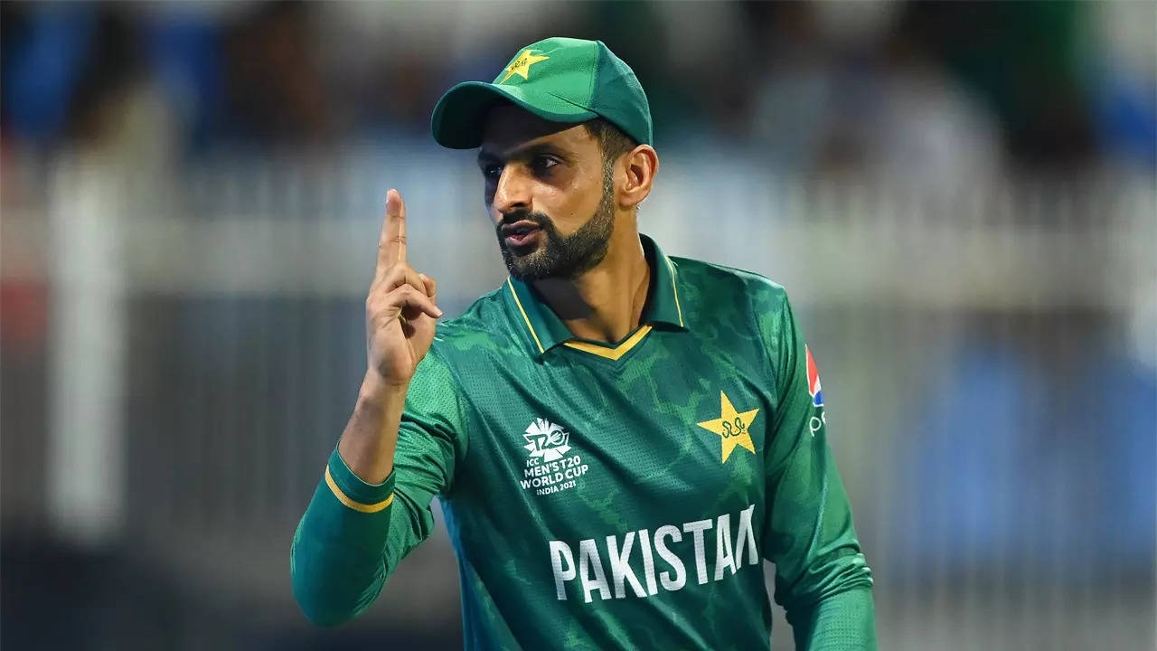 Shoaib Malik responds to BPL contract termination, warns about potential harm to reputations.