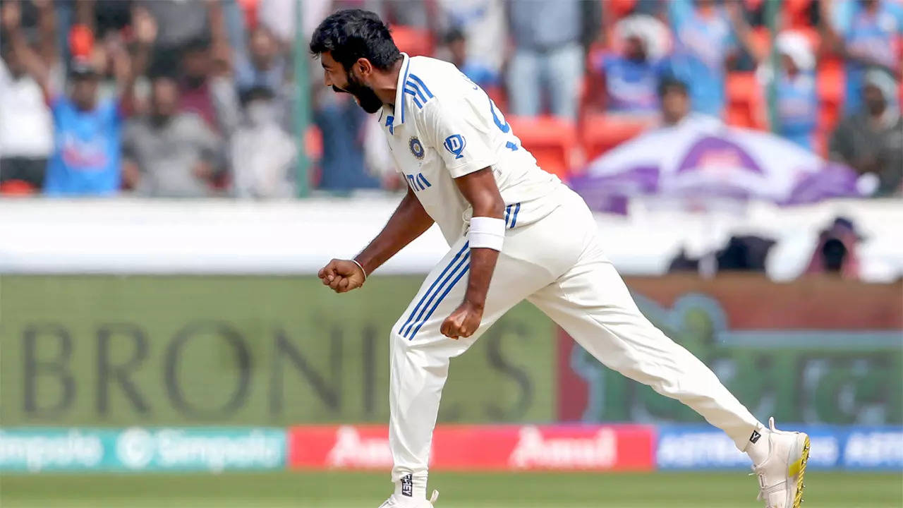 Bumrah's ability to get reverse swing leaves Root, Mhambrey gushing