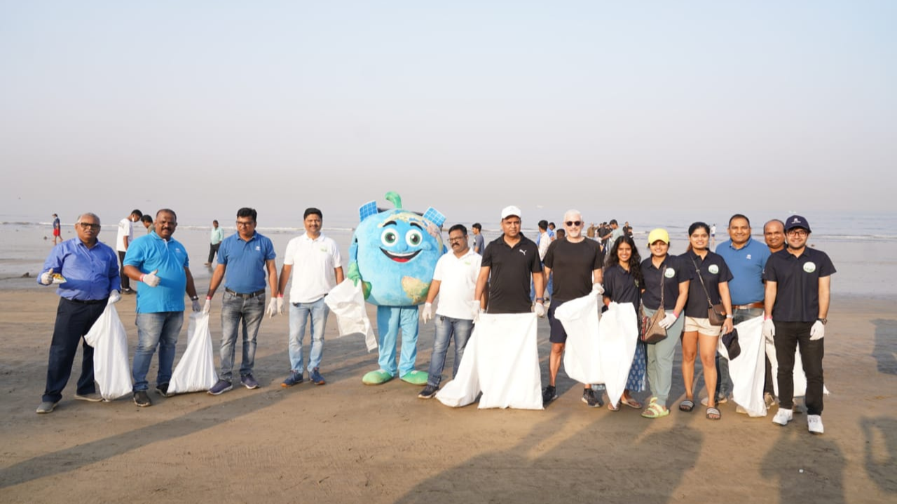 200 kg of plastic, non plastic waste during beach clean up at Juhu | Mumbai News – Times of India